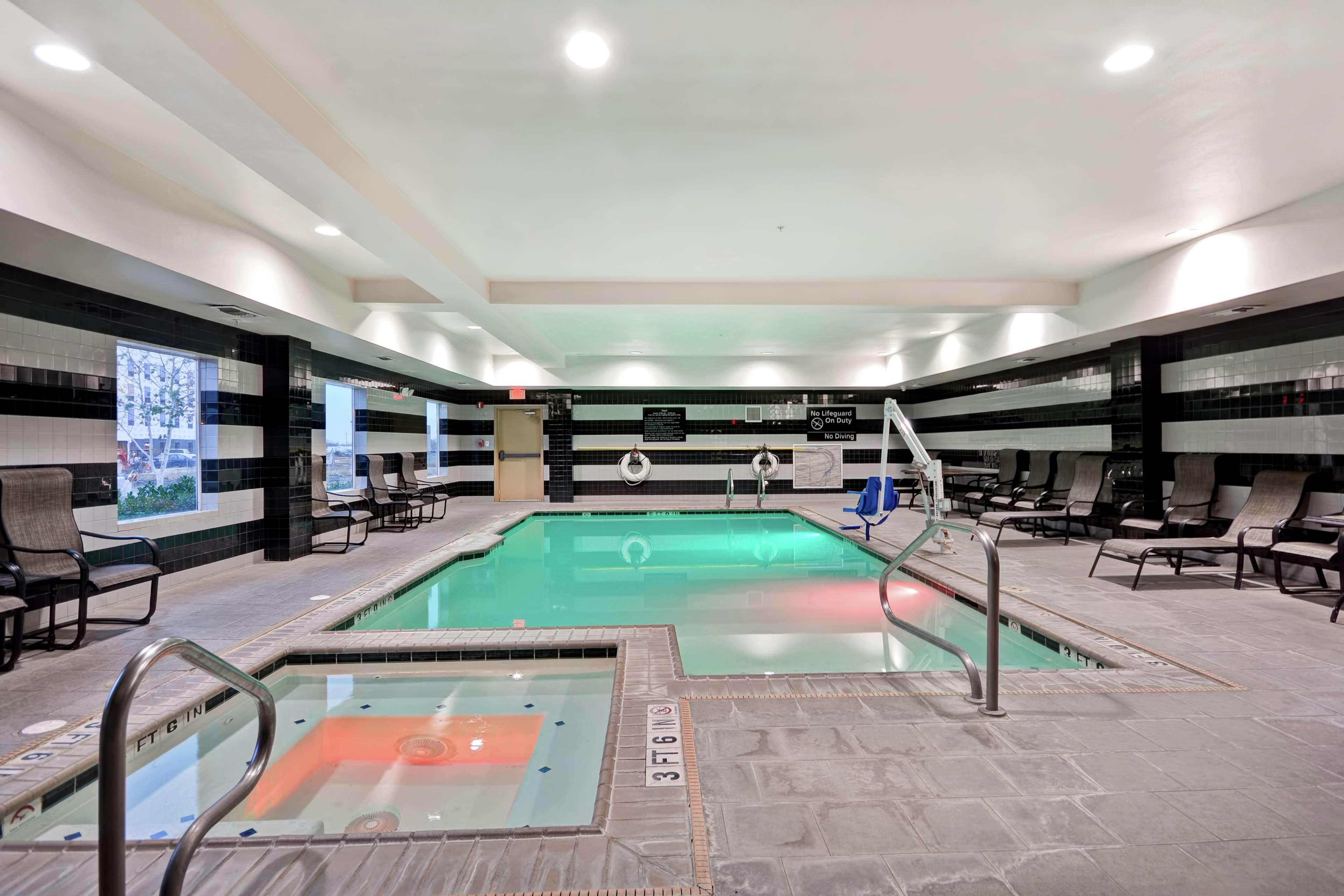 Hampton Inn & Suites San Antonio/Northeast I-35 Экстерьер фото